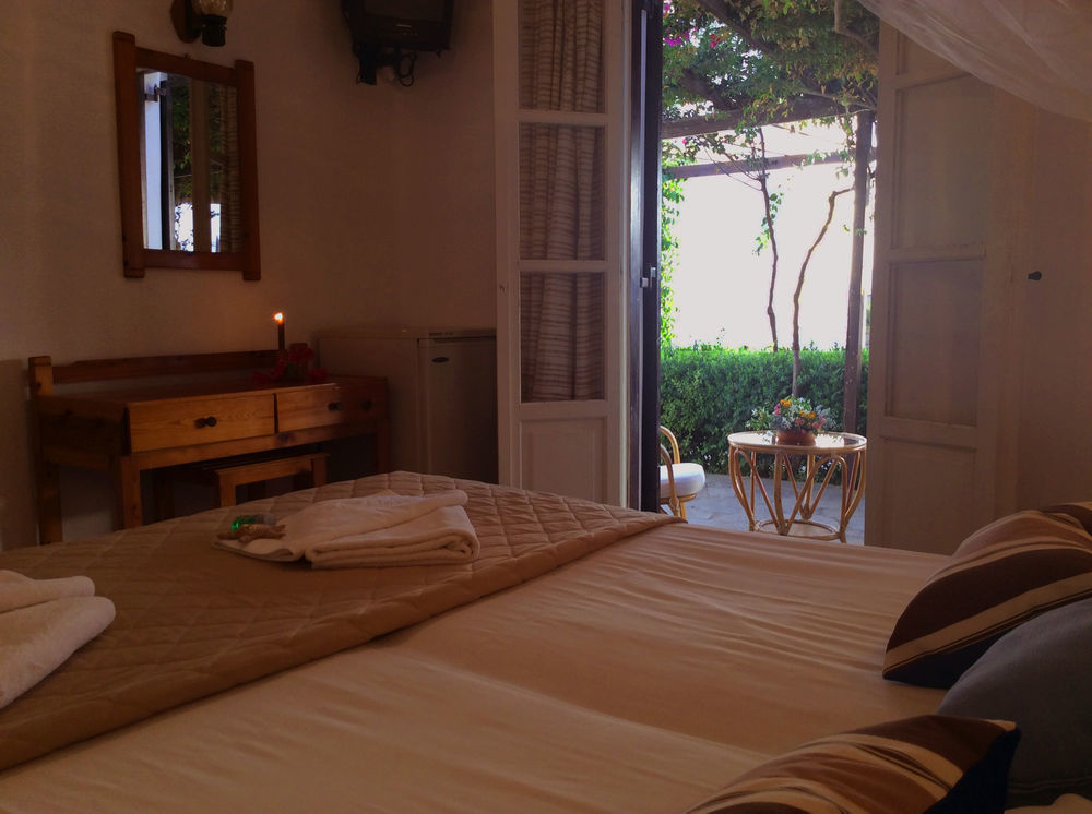 Arokaria Seaside Hotel Ampelas Eksteriør billede